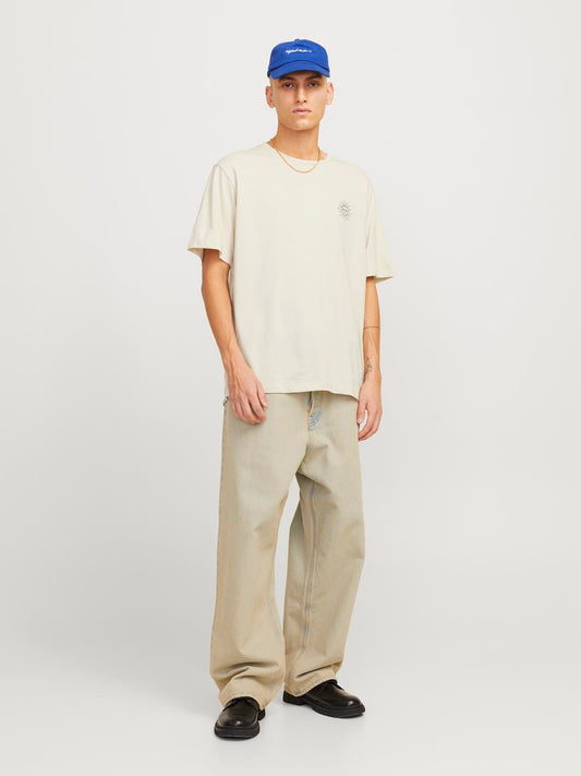 model_shot-front_full