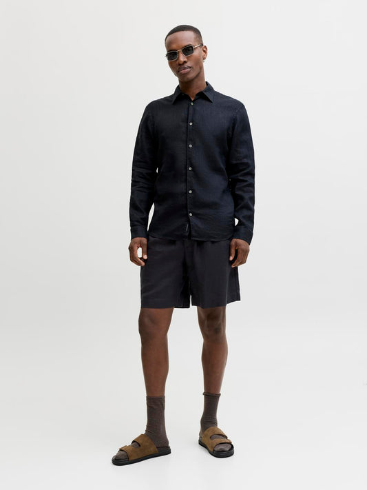 model_shot-front_full