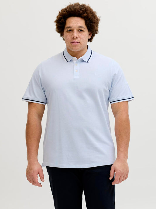 model_shot-front