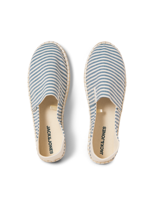 model_shot-front_full