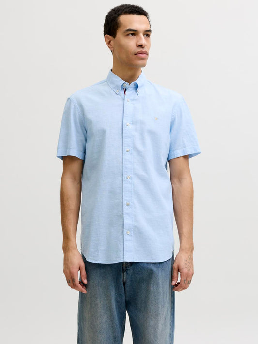 model_shot-front