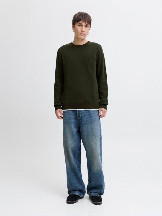 model_shot-front_full