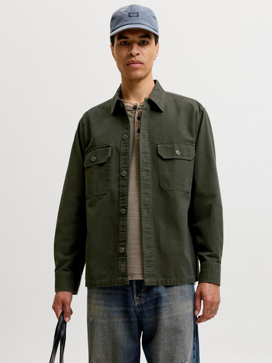 model_shot-front