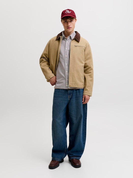 model_shot-front_full