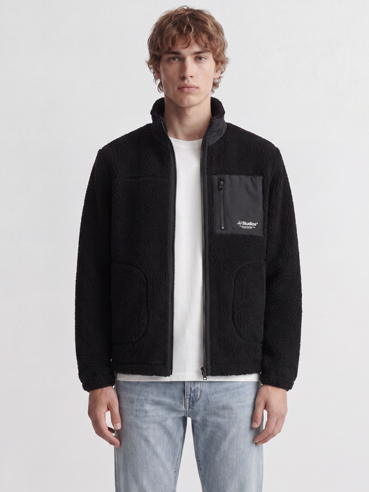model_shot-front