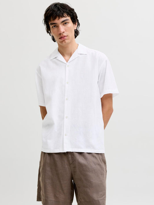 model_shot-front
