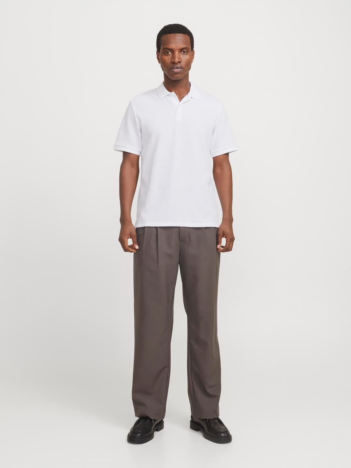 model_shot-front_full