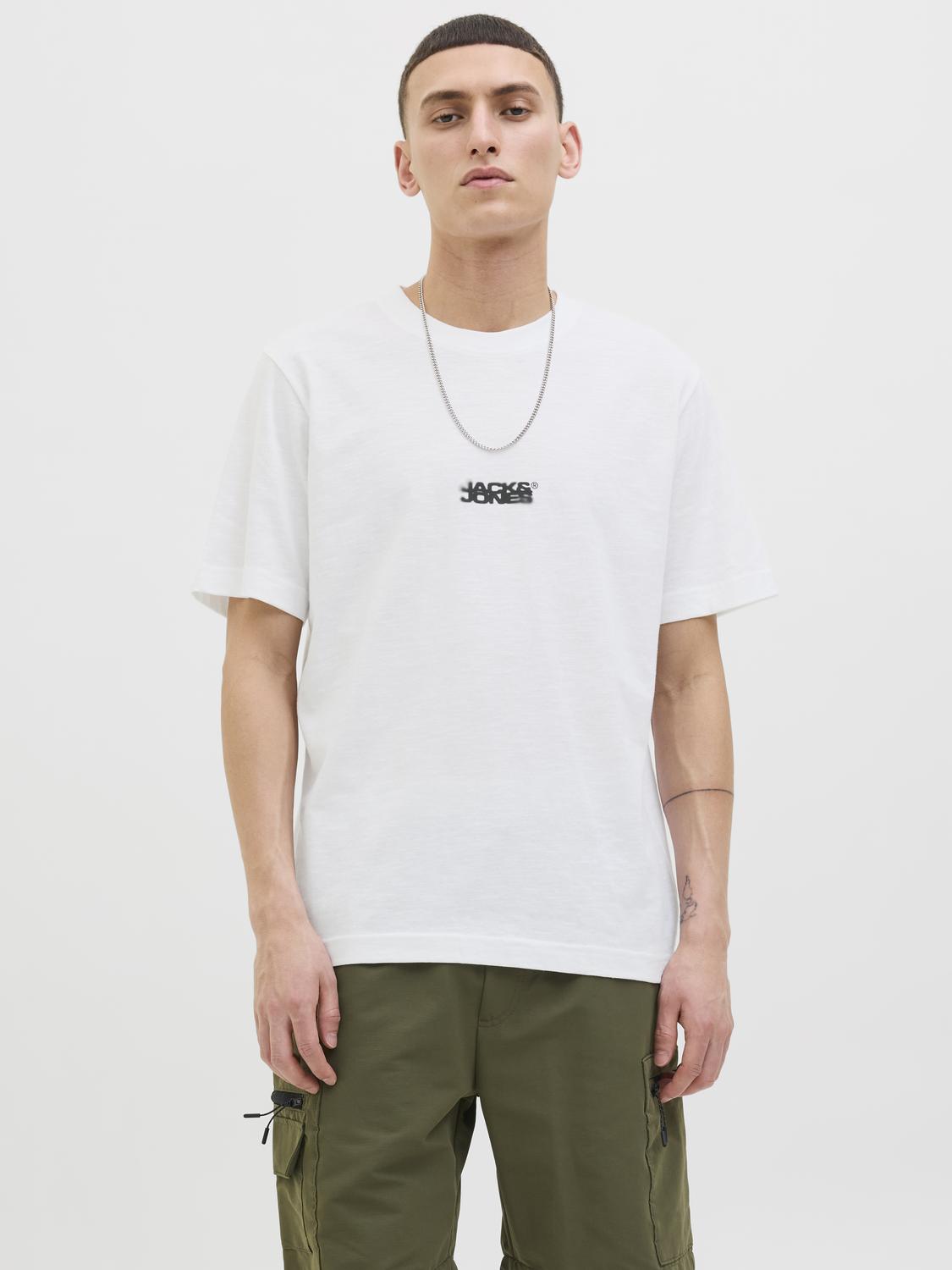 model_shot-front