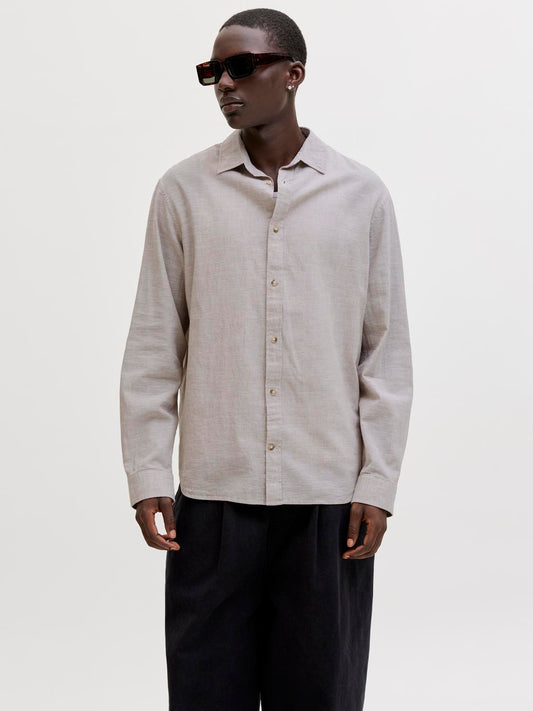 model_shot-front