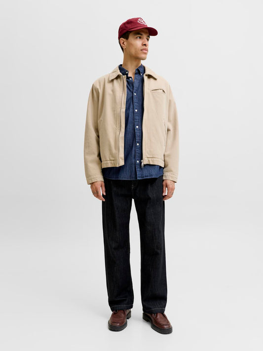 model_shot-front_full