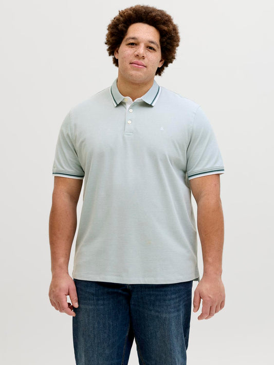 model_shot-front
