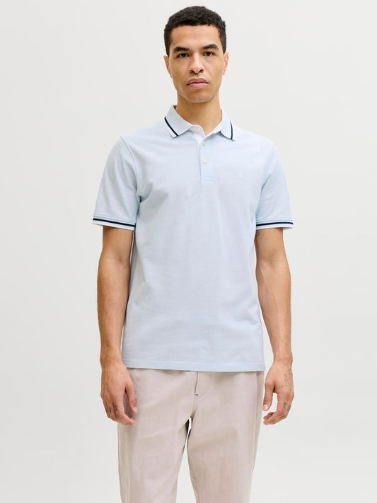 model_shot-front