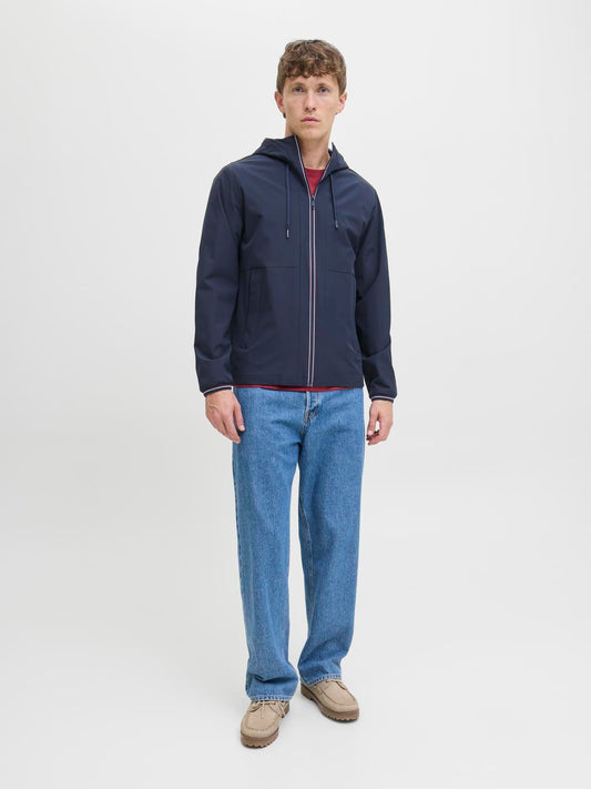 model_shot-front_full