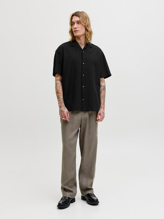 model_shot-front_full