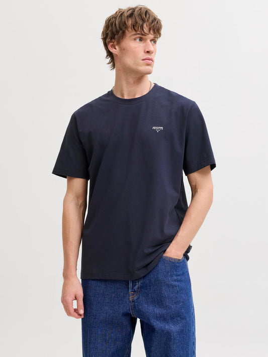 model_shot-front