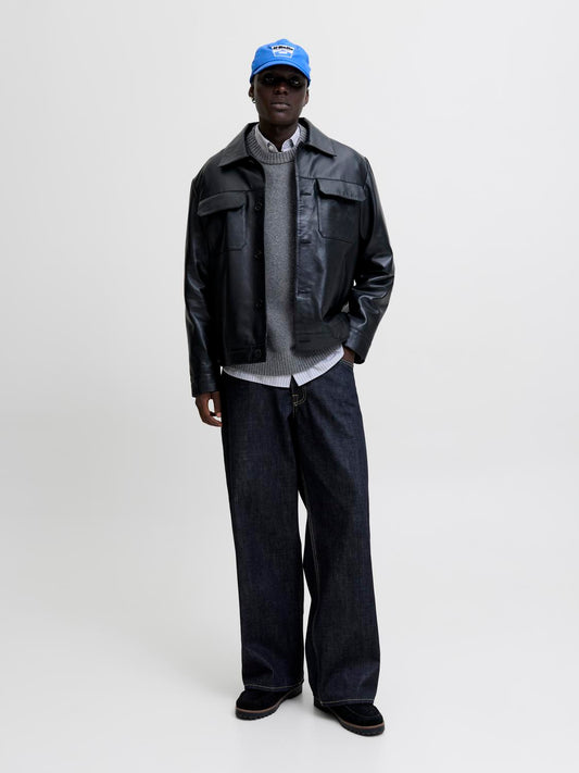 model_shot-front_full