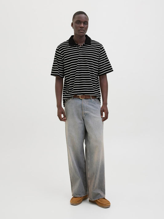 model_shot-front_full