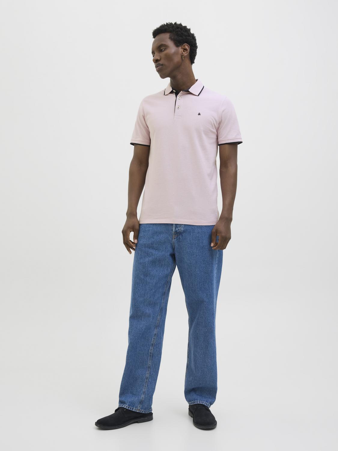model_shot-front_full