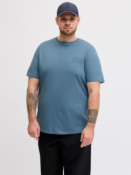 model_shot-front