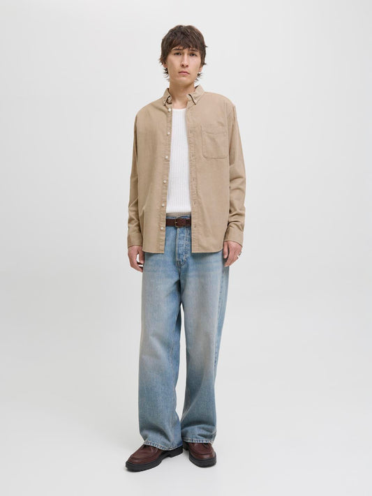 model_shot-front_full