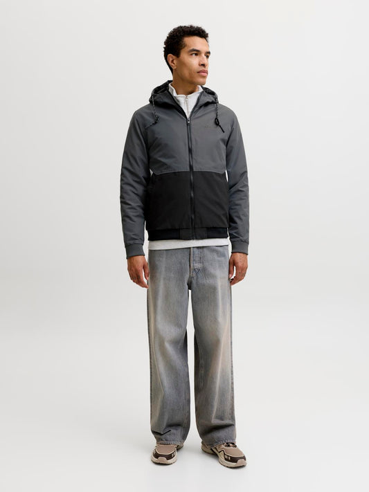 model_shot-front_full