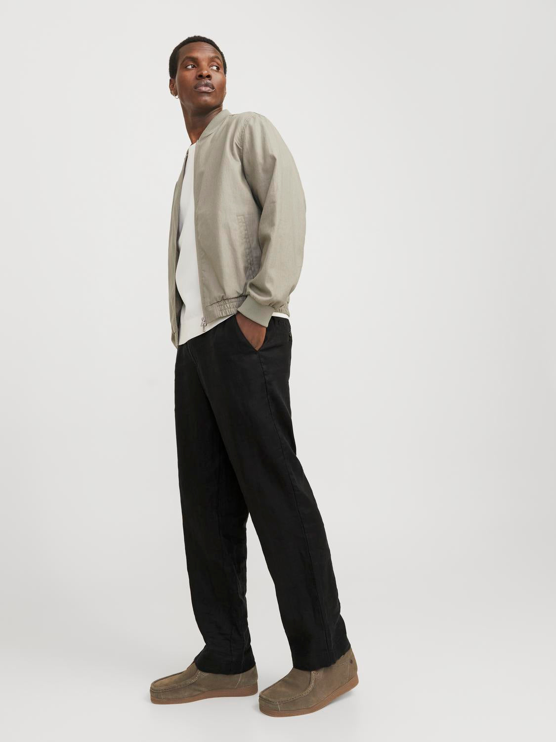 model_shot-creative