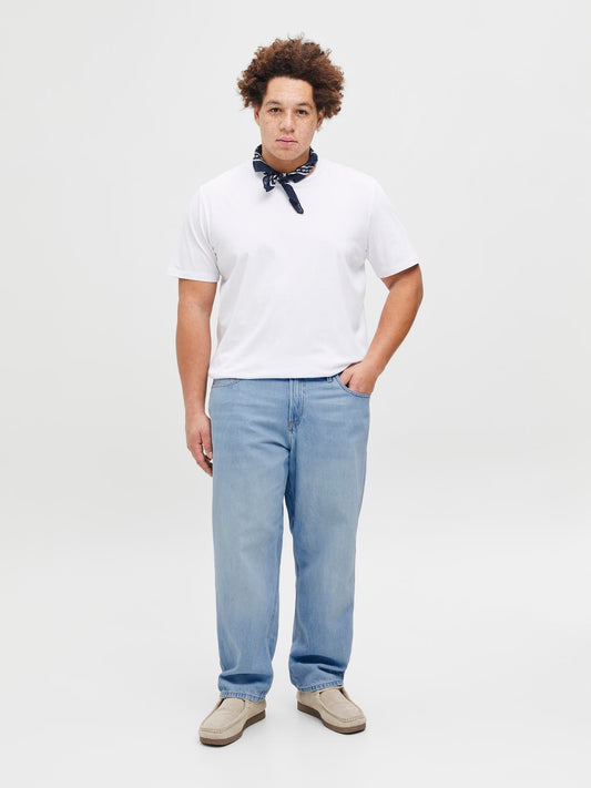 model_shot-front_full