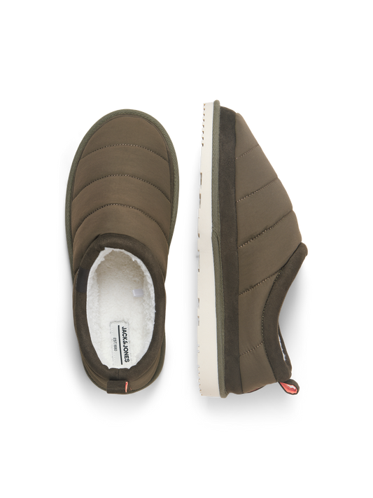 model_shot-front_full