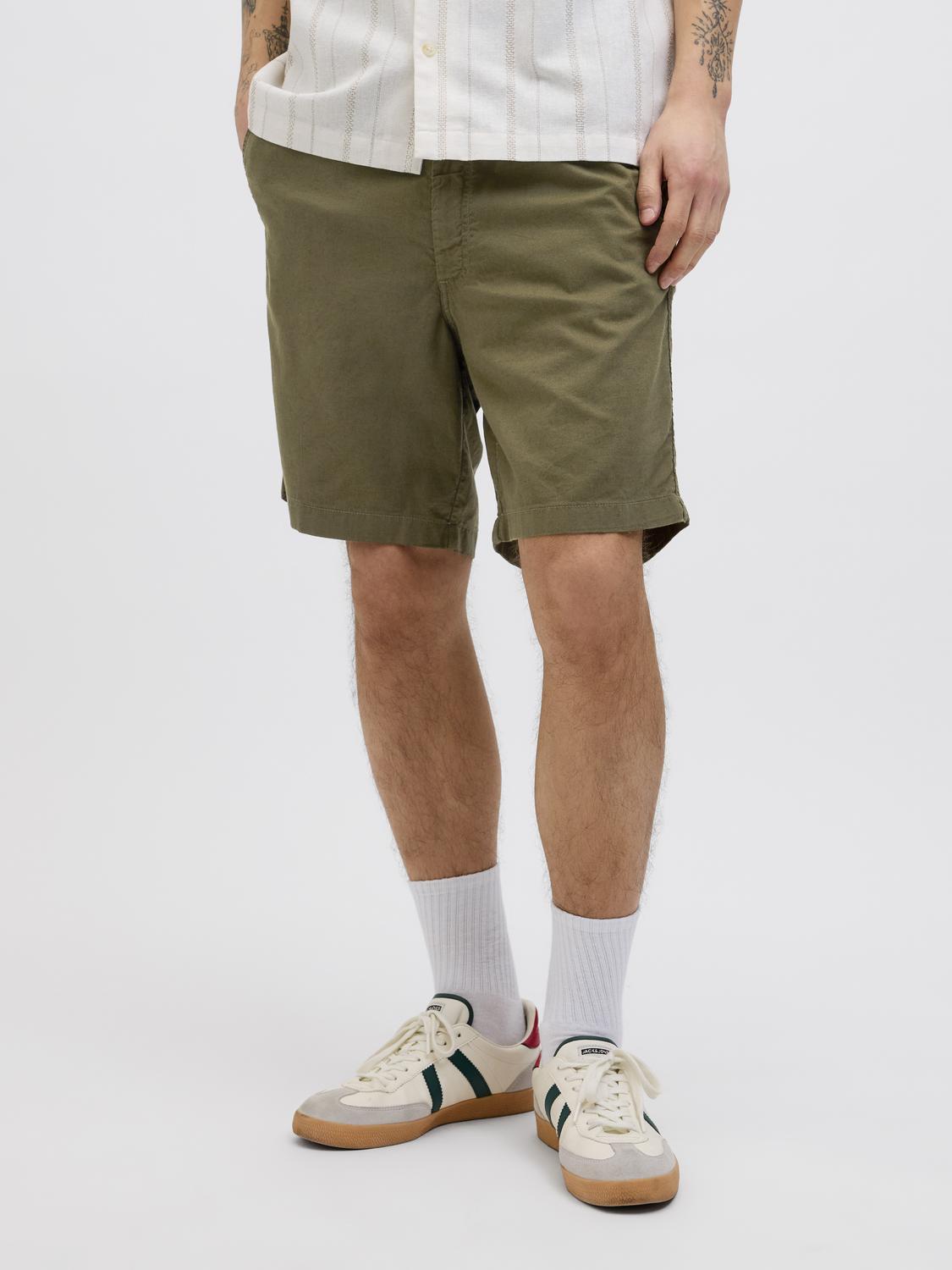 model_shot-front