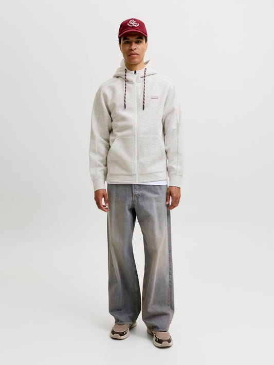 model_shot-front_full