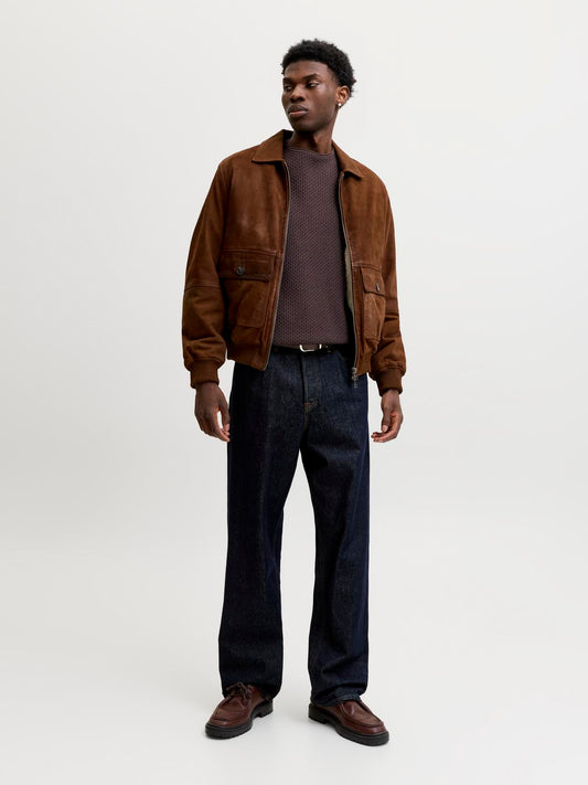 model_shot-front_full
