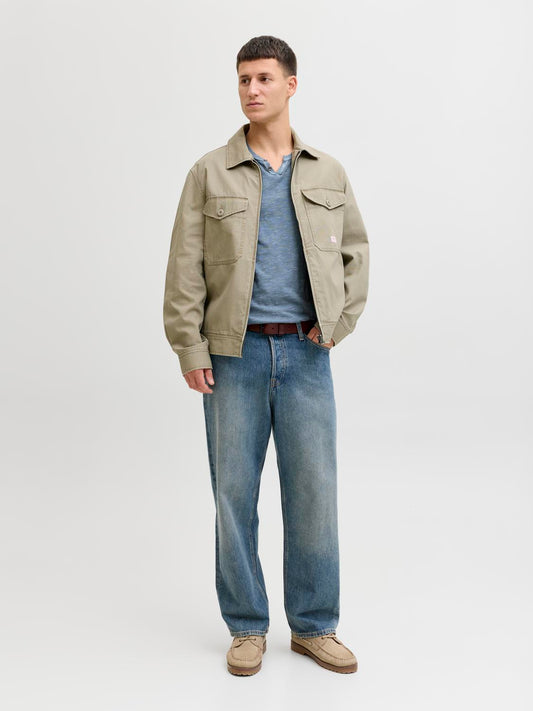 model_shot-front_full