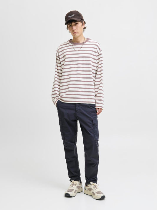 model_shot-front_full