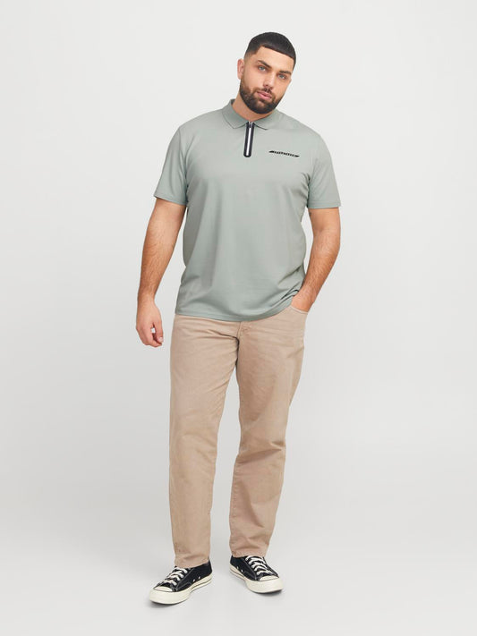 model_shot-front_full