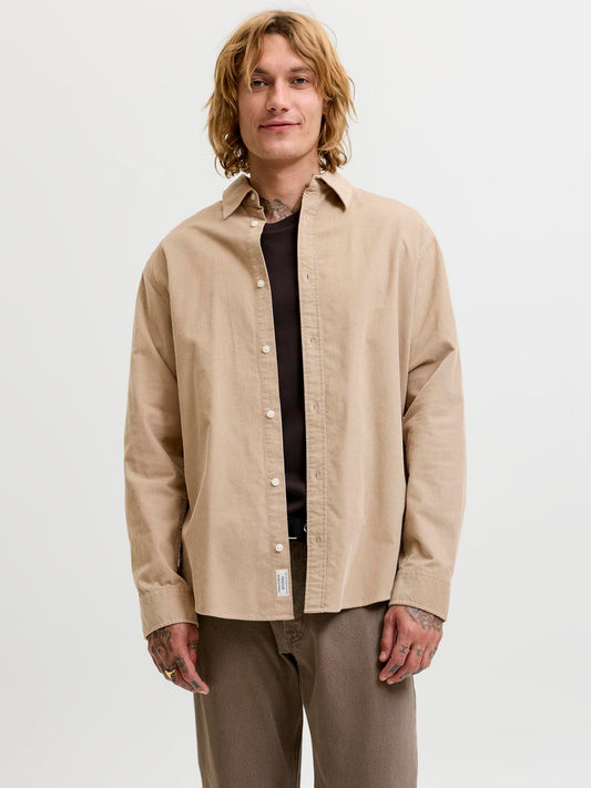 model_shot-front