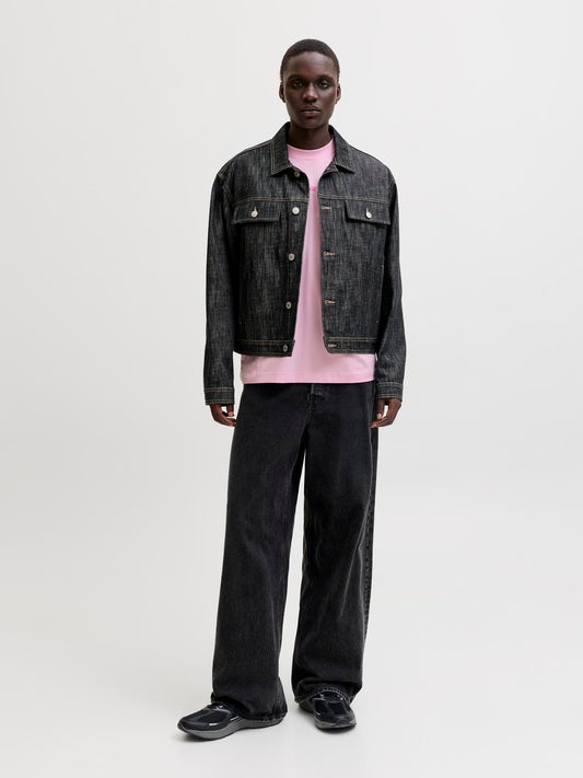 model_shot-front_full