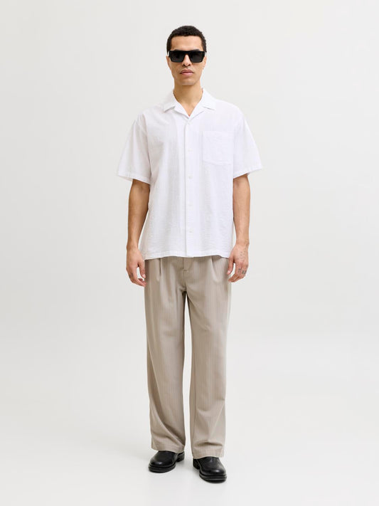 model_shot-front_full