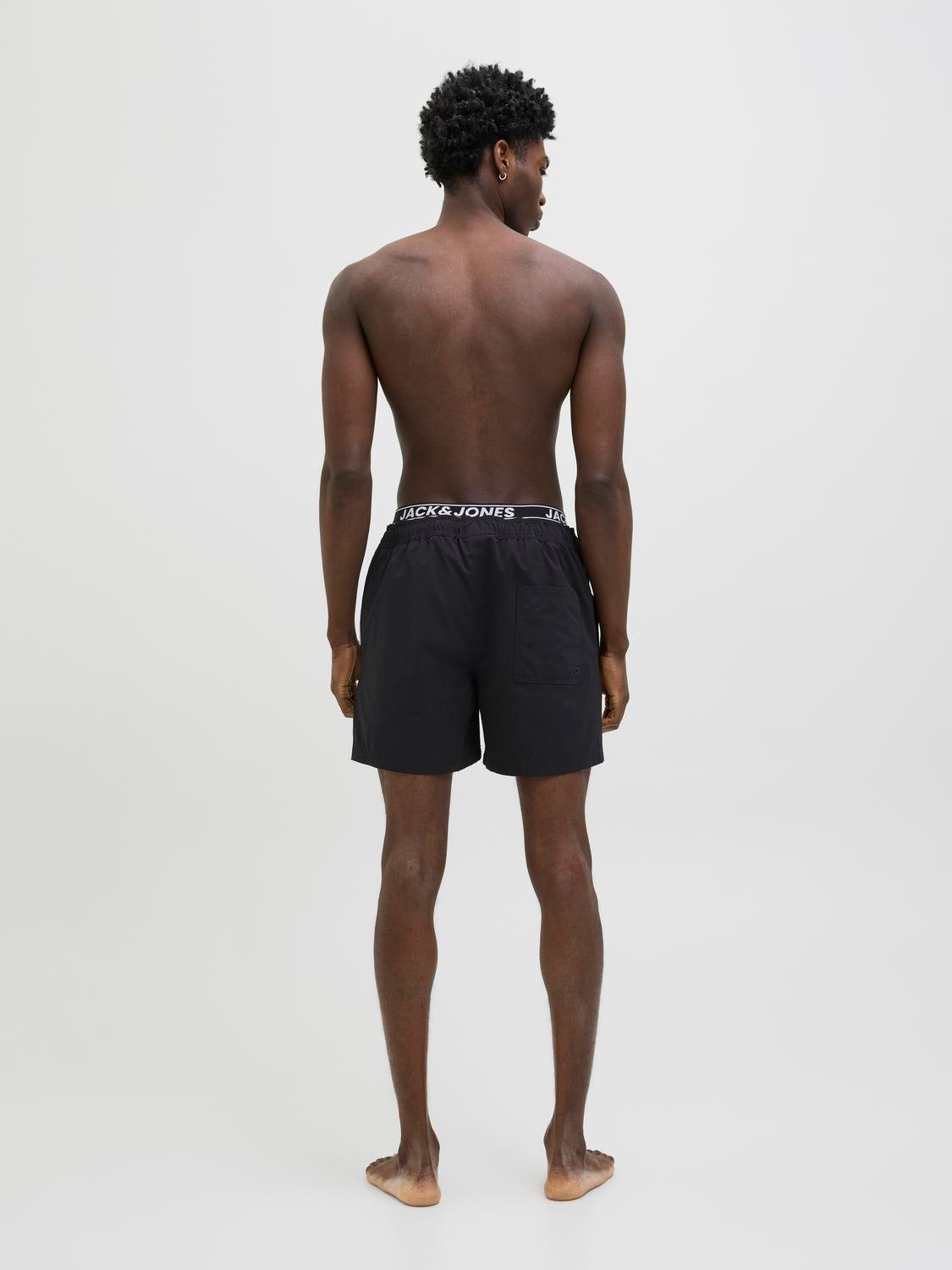 model_shot-back
