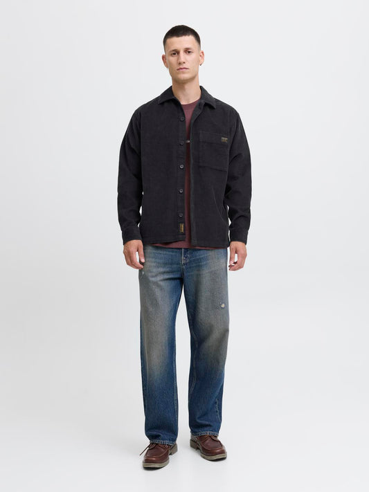 model_shot-front_full