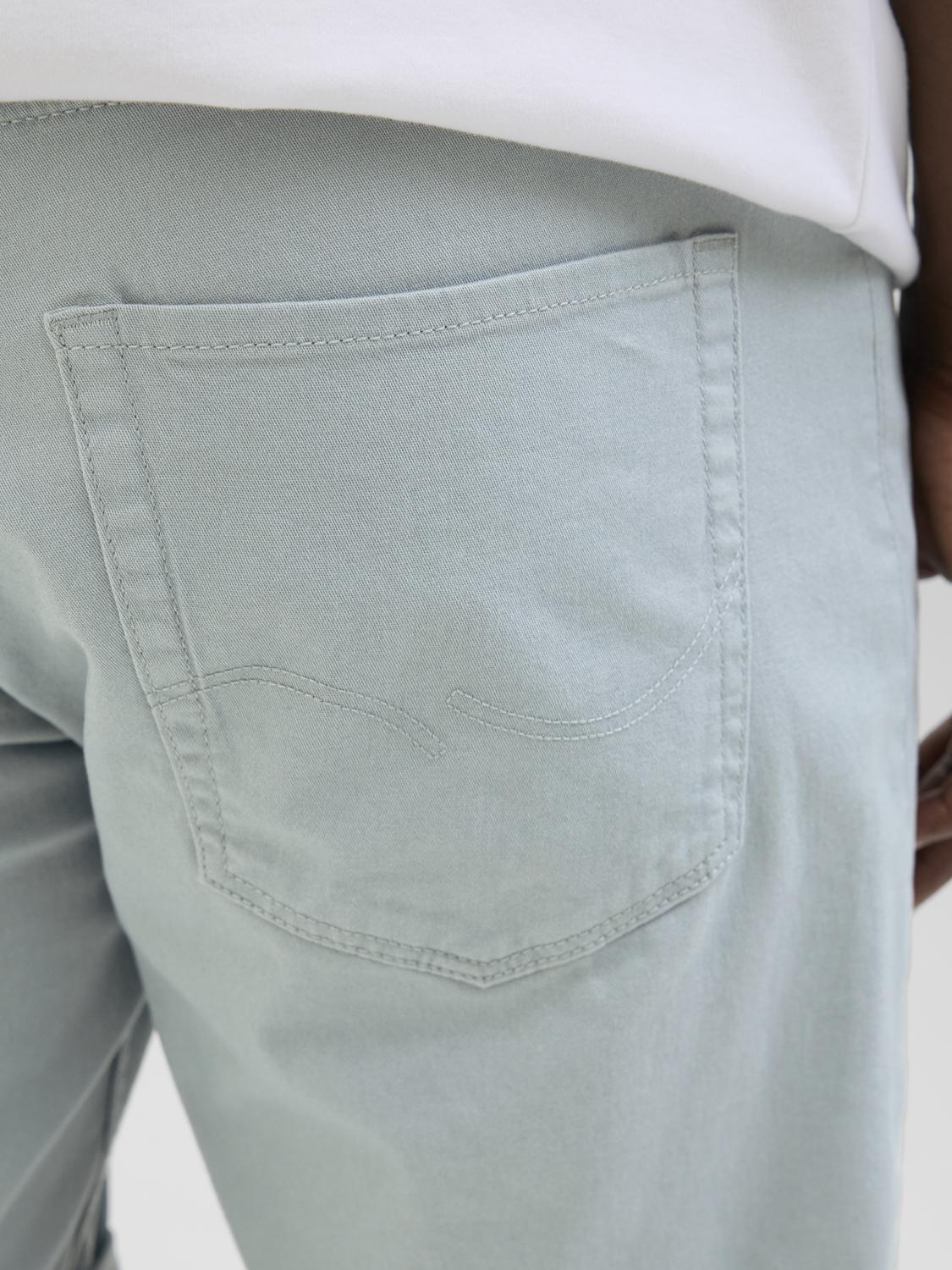 model_shot-detail