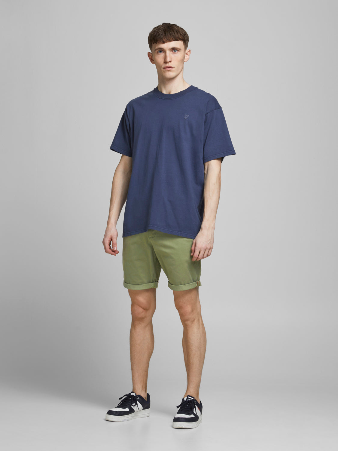 JJIBOWIE Shorts - deep lichen green