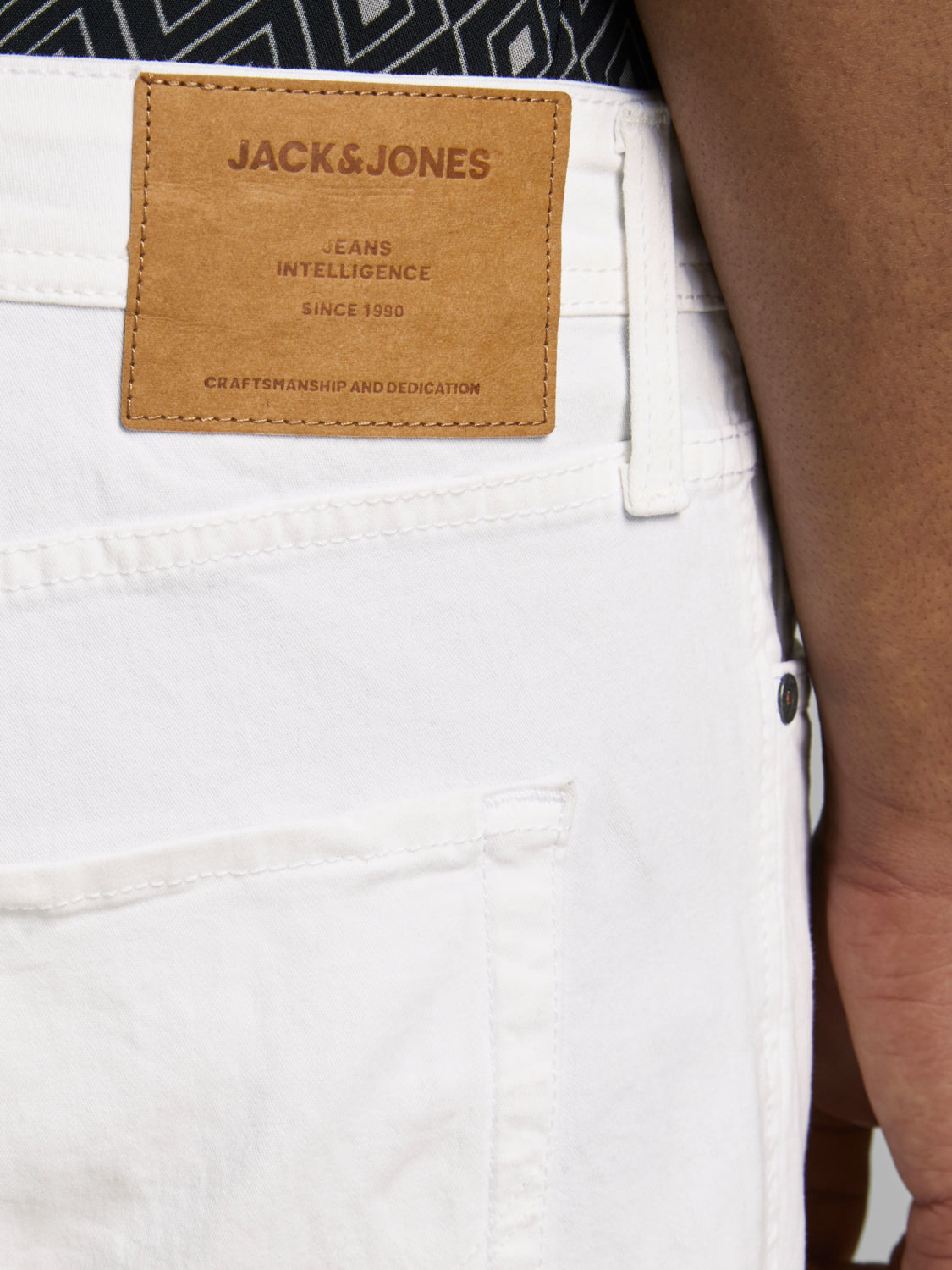 JJIRICK Shorts - White