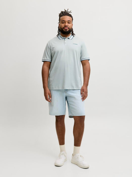 model_shot-front_full