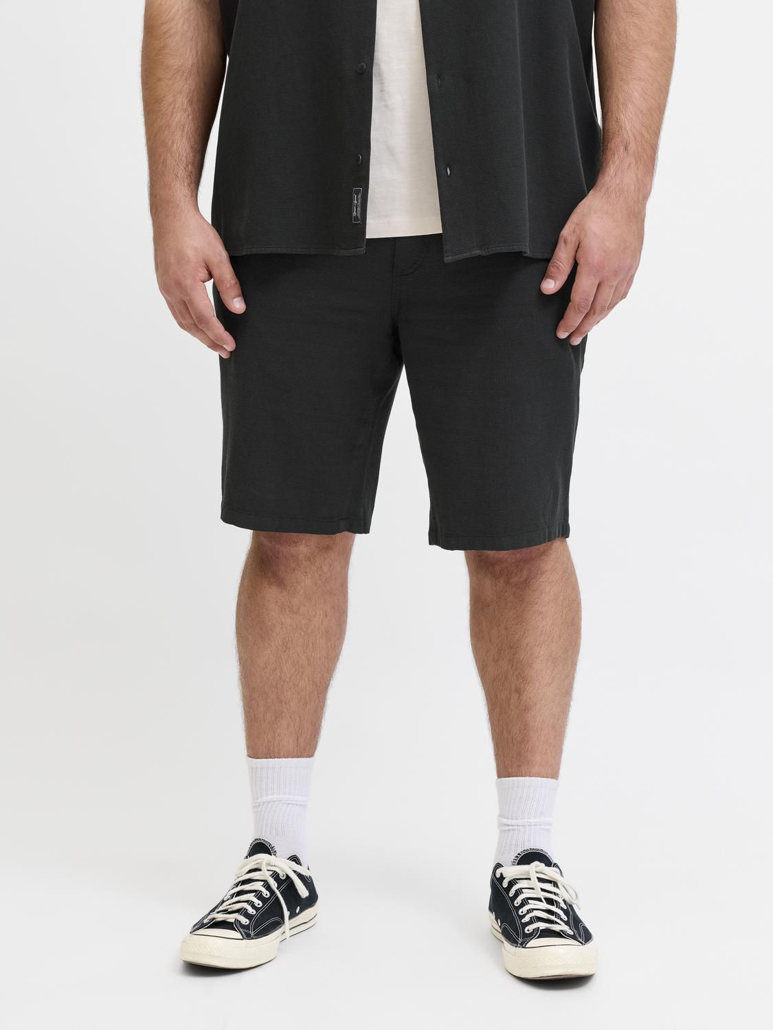 model_shot-front