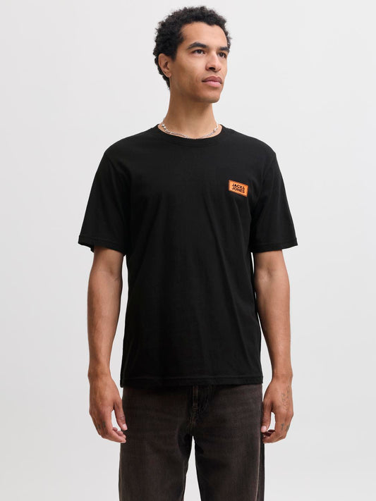 model_shot-front