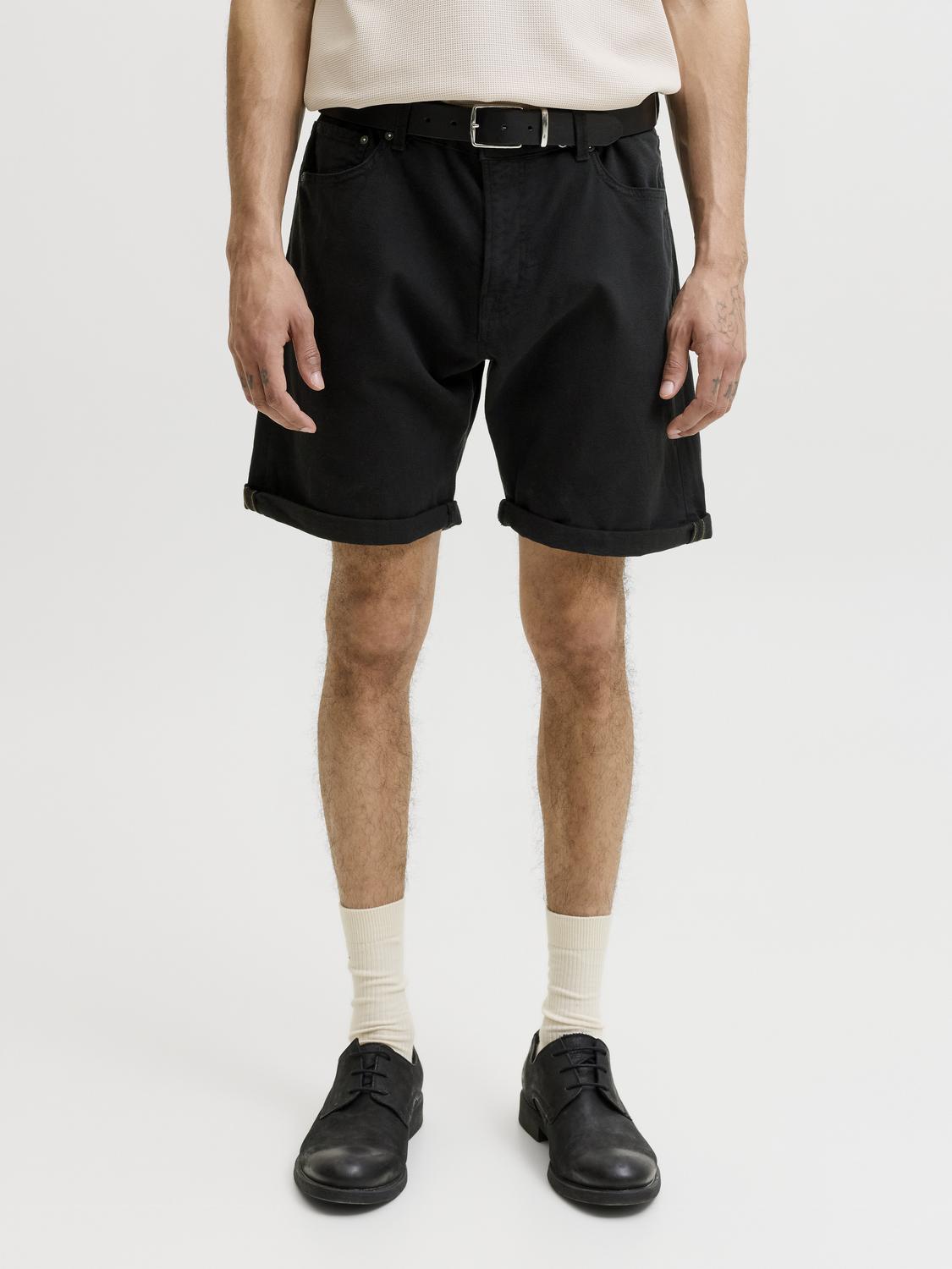 model_shot-front