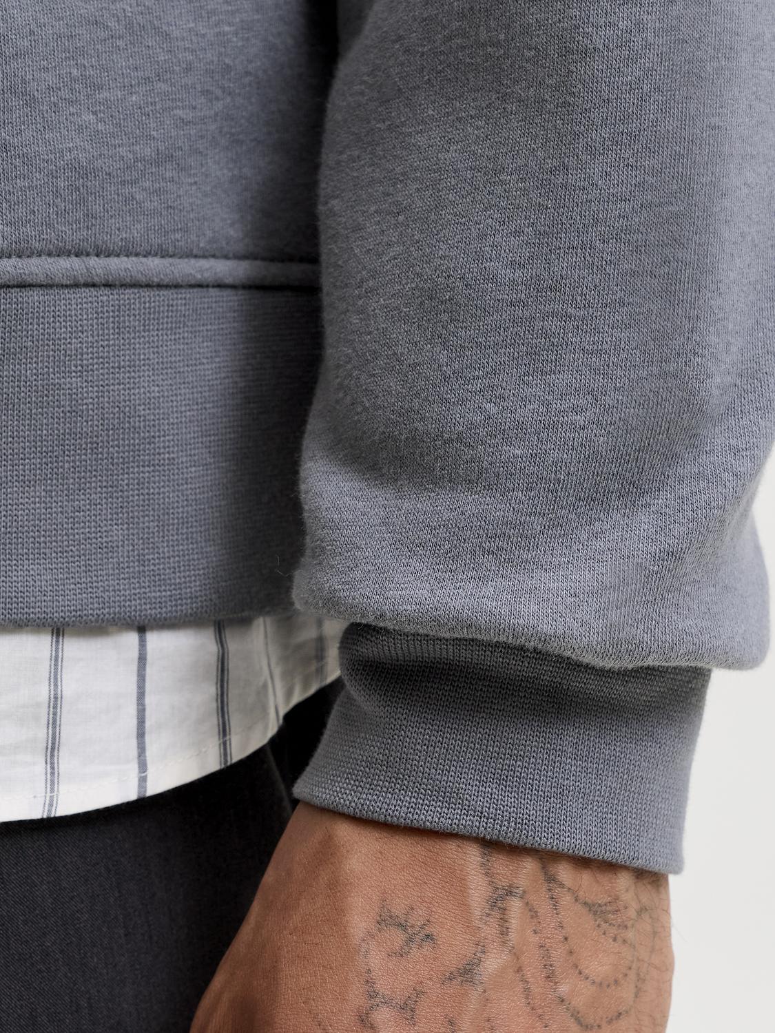 model_shot-detail
