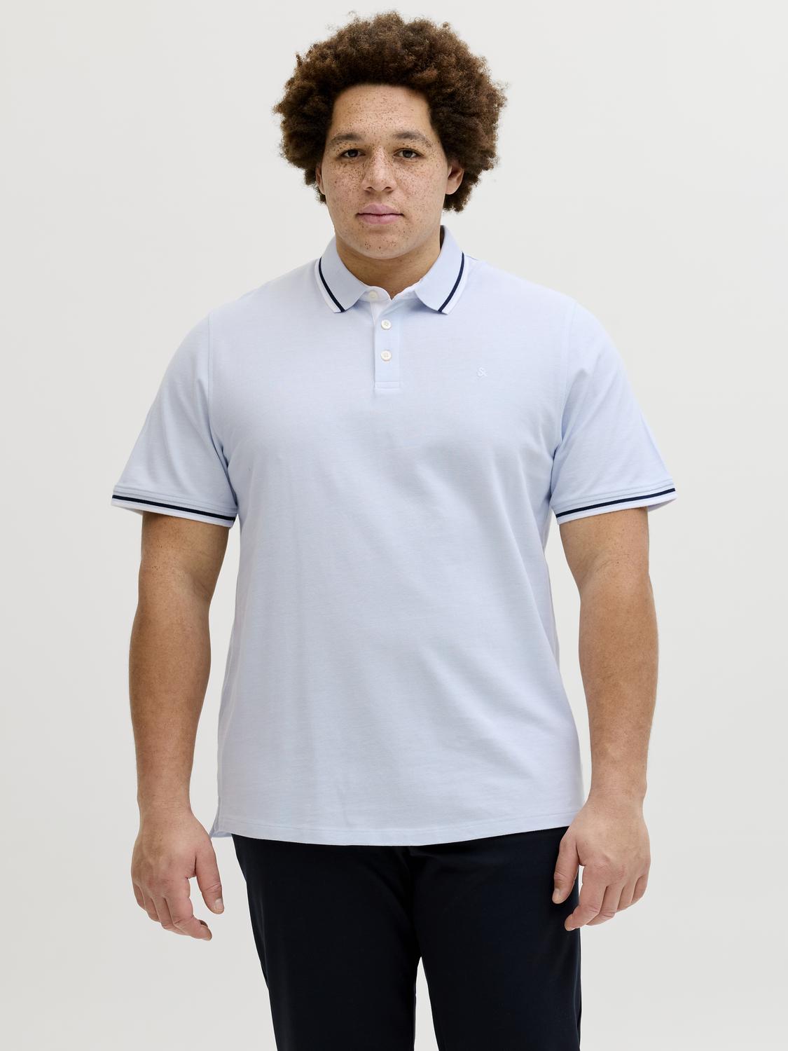 model_shot-front