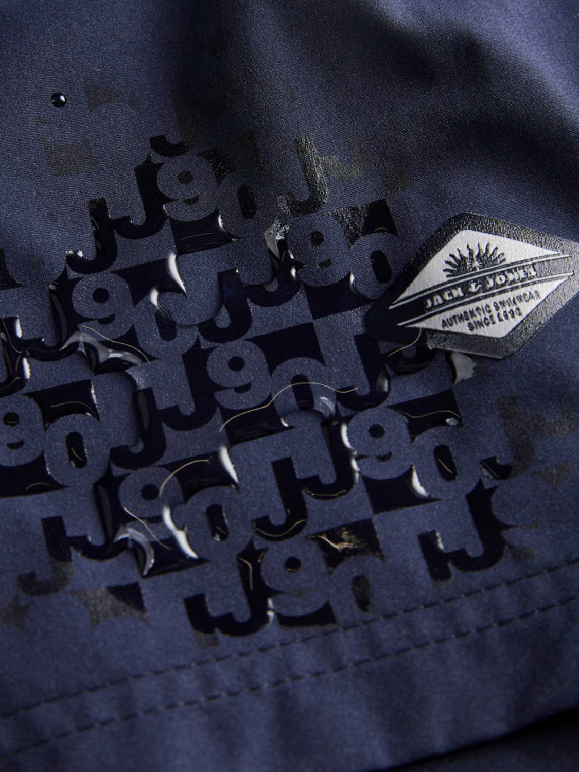 model_shot-detail