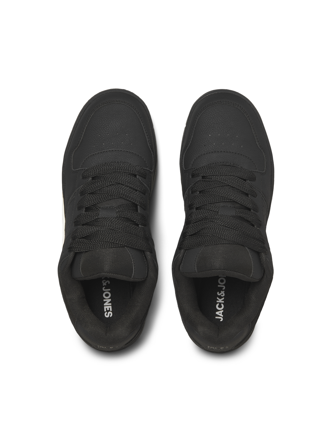 model_shot-front_full